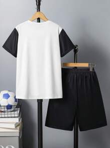 2pcs/Set Boys' Fashion 3D Soccer Print Crew Neck Casual Loose Comfortable T-Shirt And Shorts Set, Suitable For Outdoor Sports