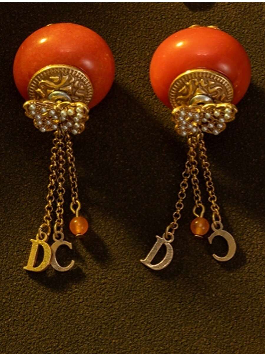 一对复古蝴蝶球流苏耳环，两种颜色可选，适合日常佩戴，可作为派对礼物 - 橘色 - 查看 1