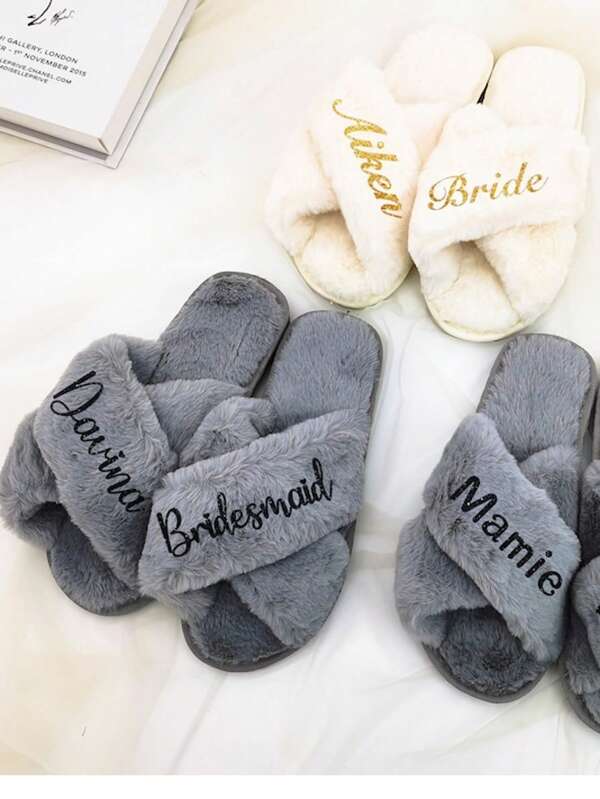 Chaussons personnalisés pour la mariée, cadeau pour demoiselle d'honneur, chaussons moelleux pour la fête de mariage de la mariée, cadeau d'anniversaire