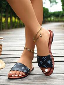 New Fashionable H-Shaped Women Slippers, Casual Style, Roman Style Slip-On Sandals, Comfortable Black, Beige And Brown Colors, Low Heel And Embossed Pattern, Influencer Recommended, Desert Keys French High-End Feel Flat Slippers With Sequins And Thick Soles, Beach Shoes, Perfectly Matching The New Fairy Style Slip-On Slippers, Suitable For Dates, Indoor And Outdoor Use, With Deodorizing And Non-Slip Function, Crocodile Pattern Slippers, With Metal Decoration And Flat Sole, Slip-On Summer Fashion Sandals