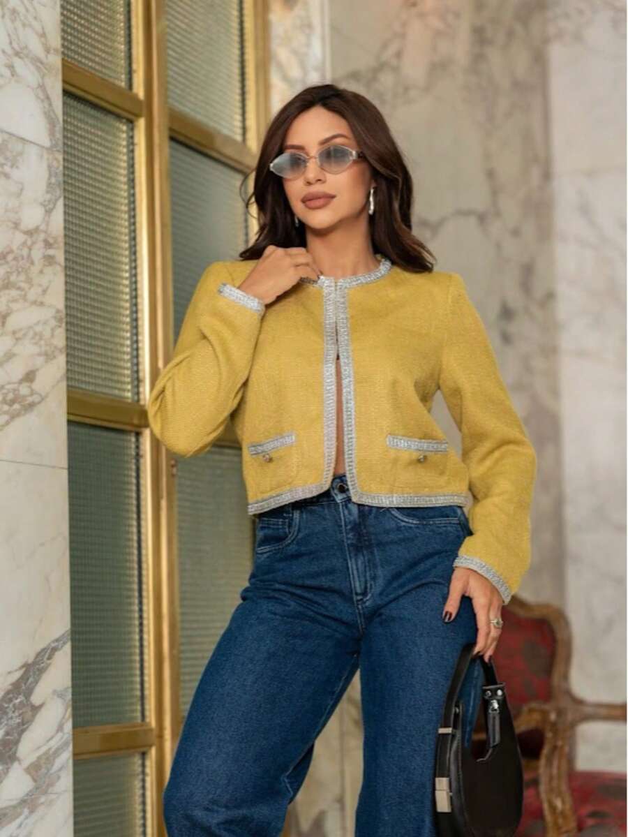 Jaqueta tweed Cropped e bolsos frontais
