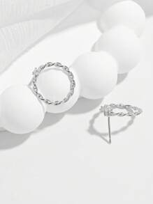 1 par de pendientes de aro de plata de ley 925 con giro minimalista y elegante, adecuados para uso diario, citas, fiestas, bodas y como regalo