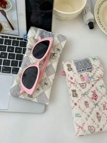 1Pc Cute Heart& Bear Pattern Quilting Glasses Bag ,Travel Glass Pouch ,Girls Glasses Storage Box, Sunglasses Accessories Featuring A Cute Print Style, Cartoon Design, And A Girlish Heart Pattern, Perfectly Protecting Sunglasses And Making It A Great Gift For Summer Vacation ,Journey