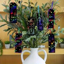 Set fai-da-te per segnalibri di arte da graffio - confezione da 12/24/36/48 segnalibri arcobaleno in carta, disegnati a mano - favori per feste creative, etichette regalo e set per la realizzazione di segnalibri