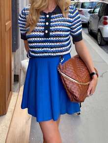 春夏女装：优雅休闲日常通勤海滩度假蓝白条纹系带白色纽扣半开襟高领针织上衣，夏季假日穿搭，外出上衣，度假服饰，女士休闲装 - 藍白色 - 查看 2