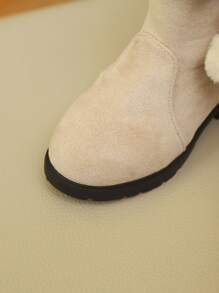 Ein Paar Mädchenstiefel für Herbst und Winter, neue hohe Spitze warm und flauschig, elegant und schlicht, kälteresistent, College-Stil, Dicke Stiefel, Leistungsstiefel