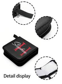 1 pièce Sac de rangement personnalisé pour CD, en tissu Oxford, sac pour CD de voiture, sac pour disque DVD, boîte de rangement pour CD, peut contenir 40 CD et peut également ranger des photos, des cartes de vœux, des billets, etc. de tailles appropriées. C'est le cadeau idéal pour les amoureux, les amis et la famille, et un incontournable pour les collectionneurs de CD