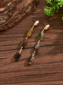 Conjunto de 2 peças elegantes e modernas de pingente de resina boho com textura de mármore e brincos semicirculares, chiques e versáteis para mulheres, adequados para férias, festas e uso diário. Cada peça de resina possui cor e padrão únicos, com falhas naturais decorrentes do processo de fabricação.
