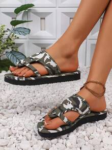 大码女式 2025 年夏季新款圆头水钻平底一脚蹬沙滩拖鞋，甜美