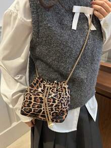 1pc Leopard Print Khaki Shoulder Bag, Metal Chain Strap Design Exudes Elegance, Niche & Versatile Style Suitable For Shopping, Wallet, Young Women, College Students, Beginners, Office Ladies. Ideal For Office, College, Work, Business, Commute, Outdoor Activities, Travel And Excursion, New Fall Winter Tiger Print Bag For Women - Khaki - View 4