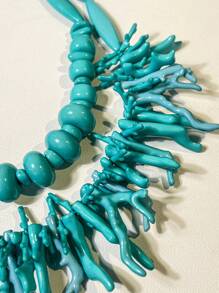 Set de 2 collares elegantes de resina multicapa con colgantes de coral y diseños geométricos, un diseño creativo de vida marina para uso diario y vacaciones en la playa