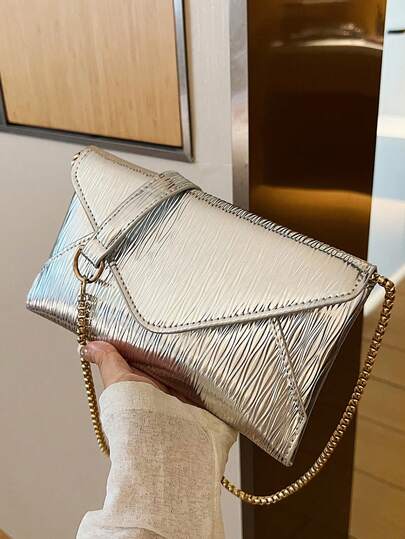 Vintage Textured Flap Crossbody Bag