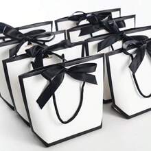 5/10 Pezzi Borse in carta kraft bianca con fiocco decorativo, borse capienti per shopping/regalo, adatte per feste, Ognissanti, Ringraziamento, Natale, matrimoni, compleanni, uso aziendale, nastro nero e bianco, fai-da-te e stoccaggio di articoli di bellezza