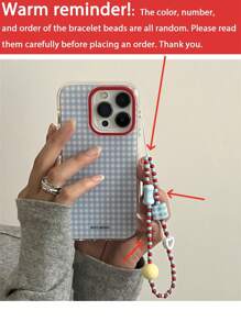 Funda de teléfono con patrón de cuadros azules al estilo coreano, compatible con iPhone 16 Pro Max, 15, 13 Pro, 14, 12, 11 Plus, con una pulsera de cadena de color contrastante y cubierta suave