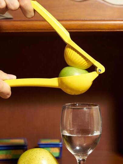 Joivida 1 Stück tragbarer multifunktionaler Aluminiumzitruspresse - effiziente manuelle Zitronenpresse mit leichtgängigem Design, rutschfestem Griff, müheloser Zitrusspresse, ohne Strom, platzsparende Küchenlagerung - unverzichtbares Küchengerät für Frischsafttrinker, Nachmittagstee und Picknick-Grundausstattung