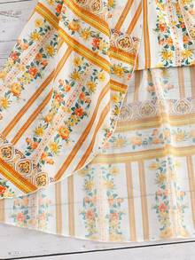 年轻女孩休闲花卉印花不对称下摆露肩荷叶边衬衫和裙子套装，夏季 - 黃色 - 查看 7