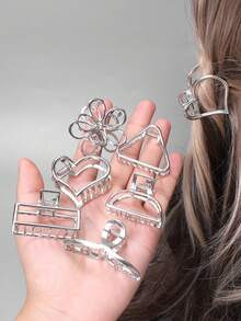 1/2/3/6 pièces Pinces à cheveux en métal en forme de mâchoire de requin de 4,5 cm, convenant aux femmes et aux filles. Pinces à cheveux fleuries, accessoires capillaires d'hiver, élégantes pinces griffes pour l'été et les vacances à la plage - Argent - Voir 1