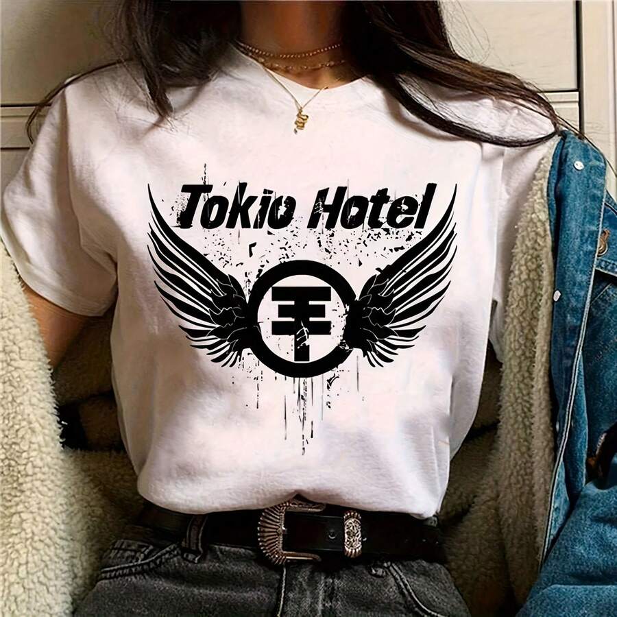 Camiseta de mujer tipo anime con diseño divertido de Tokio Hotel, de 220g de algodón puro - Un regalo para esa persona especial, para disfrutar del sol y el calor del verano, el regalo perfecto para cumpleaños, Día de la Madre u otro día, camisetas para mujer, ropa vintage, ropa de verano para mujer, camisetas gráficas para mujer, casual, retro, bordada - Blanco - Ver 1