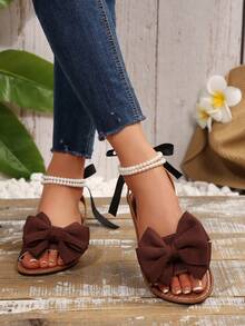 全新加大码女式舒适简约圆头珍珠蝴蝶结装饰平底凉鞋，休闲时尚露趾拖鞋，沙滩度假风格，夏季鞋