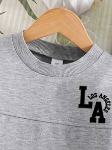 小男孩休闲日常字母图案圆领运动衫和裤子套装 - 灰色 - 查看 2