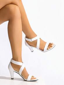 女士时尚优雅波西米亚百搭性感派对婚礼 PU 皮革交叉带扣钩环细高跟白色凉鞋，适合度假、婚礼、派对、办公室、夏装，简约交叉带细高跟白色高跟凉鞋