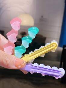 2pcs/6pcs Of Heart - Shaped Hair Clips For Ladies. They Come In Various Colors. They Can Be Given As Small Gifts To Besties Or Sisters To Convey A Lovely Girly Heart. Both And Adults Can Wear Them. ,Hair Accessory, Claw Clips, Hair Slide, Hair Claws