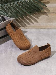 1 双儿童纯色平底鞋/适合男孩和女孩，春夏新款儿童针织镂空条纹平底圆头弹力休闲家居/沙滩/学校一脚蹬鞋适合 3-15 岁，2025 年新款 - 棕色 - 查看 5