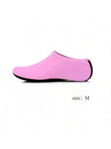 Chaussures d'eau pour femmes et hommes, séchage rapide, chaussettes aqua, natation, plage, pieds nus, yoga, exercice, accessoires sportifs, piscine, camping, indispensables. Très respirantes et légères, conviennent pour le port en été, réduisent la charge des pieds et sont faciles à transporter sur la plage. Le produit est léger, respirant et peut être commandé selon vos besoins.