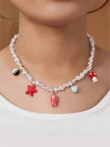1 pieza Pequeño pez de cerámica, collar de perlas falsas con colgante de estrella de mar roja, adecuado para el uso diario de la mujer o para la playa
