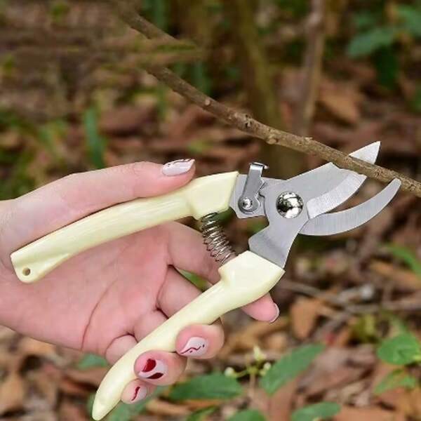 1 PIECE Stainless Steel Gardening Scissors - Sharp And Durable, Essential For Home And Garden Gardening. Perfect For Spring Pruning. The Cuts Are Smooth And Won't Damage The Branches. Ideal For Trimming Green Plants On The Balcony. Saves Time And Is Comfortable To Use.