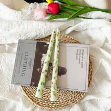 2 piezas, velas de tallo largo con patrón de estampado de tulipán, velas de mesa de estilo retro de 9.84 pulgadas, velas de tallo largo con estilo floral europeo, decoración de ambiente para banquetes de boda, velas para ambiente festivo, velas para el Día de San Valentín, aptas para bodas, cenas y decoración del hogar, velas para decoración de fiestas, velas para decoración de mesa familiar.