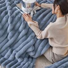 Luxury Faux Rabbit Fur Soft And Warm Blanket, Suitable For Sofa, Bed, Office, Travel, All Season, Multifunctional Blanket, Suitable As Gift For Friends, Valentine's Day - Blue Gray - View 7