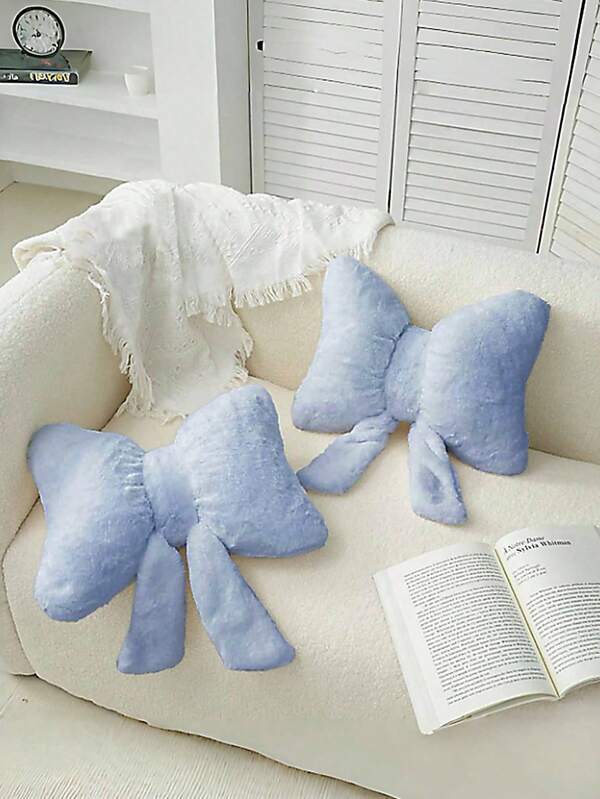 1 almofada decorativa com laço azul, almofada decorativa macia e fofa, adequada para decoração de cama, sofá e quarto, decoração de casa, tapete essencial para decoração de casa na primavera e no verão, presente perfeito para família e amigos em festivais e casamentos, formaturas e presentes de aniversário