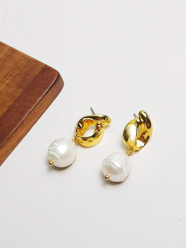 1 Pair Elegant Baroque Style Natural Freshwater Pearl 18K Gold Plated Copper Women's Earrings, Suitable For Daily, Dating, Party, Mother's Day, Birthday Gift
