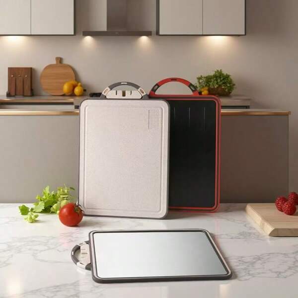 Tagliere in acciaio inox con grattugia - design ergonomico della maniglia, superficie strutturata che migliora la presa, perfetto per tagliare e impastare, accessorio da cucina ideale per la cottura delle feste, utensile da cucina multifunzione | Superficie con presa testurizzata | Tagliere in acciaio inox