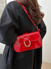 A New Retro Fashion Underarm Bag For Fall And Winter Season, Hardware Belt Buckle Decoration, Flap Opening, Adjustable Shoulder Strap, Small Capacity, Lightweight Extremely Simple Shoulder Bag. Suitable For Women's Daily L