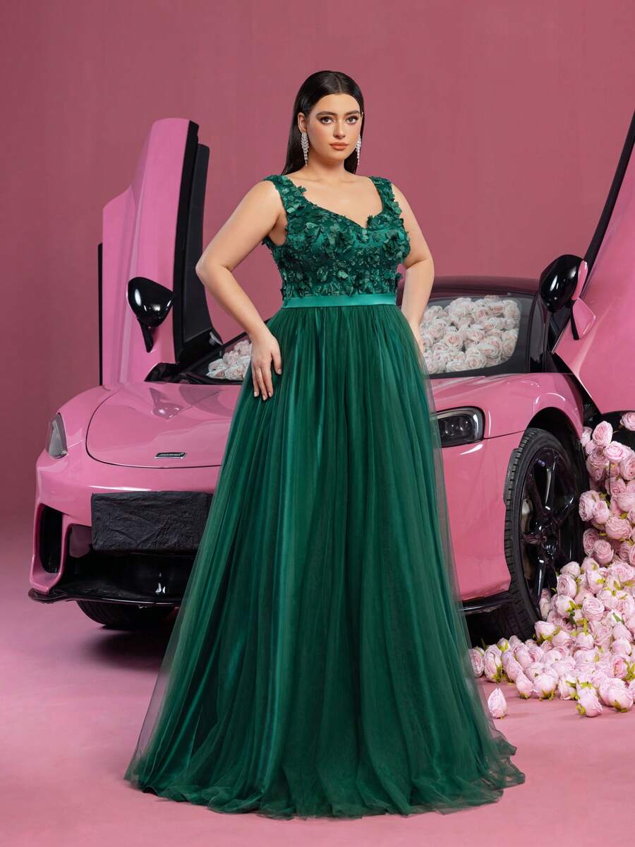 Faeriesty Luxe Plus ELegant Floral Applique Bodice Contrast Mesh Hem Formal Prom Evening Dress - Dark Green - View 1
