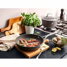 Camping Pots, Pans & Griddles - 28 cm - View 5