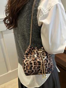 1pc Leopard Print Khaki Shoulder Bag, Metal Chain Strap Design Exudes Elegance, Niche & Versatile Style Suitable For Shopping, Wallet, Young Women, College Students, Beginners, Office Ladies. Ideal For Office, College, Work, Business, Commute, Outdoor Activities, Travel And Excursion, New Fall Winter Tiger Print Bag For Women - Khaki - View 3