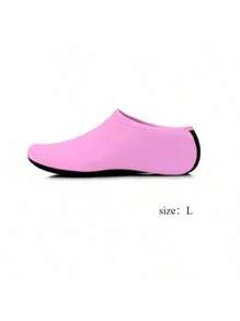 Chaussures d'eau pour femmes et hommes, séchage rapide, chaussettes aqua, natation, plage, pieds nus, yoga, exercice, accessoires sportifs, piscine, camping, indispensables. Très respirantes et légères, conviennent pour le port en été, réduisent la charge des pieds et sont faciles à transporter sur la plage. Le produit est léger, respirant et peut être commandé selon vos besoins.