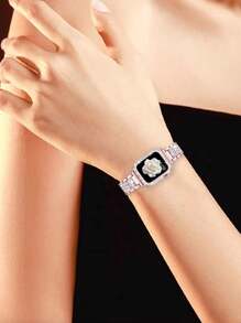 2 pièces/Ensemble Bracelets de montre Apple Bracelet de montre Apple Rose+ Étui de protection pour montre Apple Breloque en métal avec diamants scintillants. Le bracelet et l'étui de protection conviennent aux séries Ultra SE 10/9/8/7/6 5/4/3/2/1 compatibles avec les tailles de bracelets de montre Apple de 38 mm, 40 mm, 41 mm, 42 mm, 44 mm, 45 mm, 49 mm. 2 pièces de remplacement de bracelet de montre en métal avec des strass pour dames