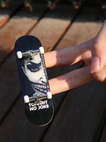 1 pieza Finger Skateboards DIY Piezas del parque de patinaje Cubierta Truco Patineta profesional Soporte de metal Rodamiento Rueda Juguetes de escritorio Dígitos Cubiertas de madera de 5 capas, Patineta, Patineta