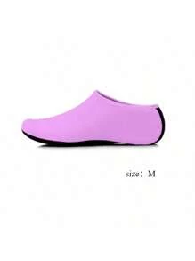 Chaussures d'eau pour femmes et hommes, séchage rapide, chaussettes aqua, natation, plage, pieds nus, yoga, exercice, accessoires sportifs, piscine, camping, indispensables. Très respirantes et légères, conviennent pour le port en été, réduisent la charge des pieds et sont faciles à transporter sur la plage. Le produit est léger, respirant et peut être commandé selon vos besoins.