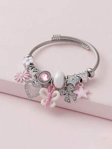 1 件甜美可爱的粉色蝴蝶结、心形、棒棒糖串珠手链，是送给少女、闺蜜、学生、女儿、孙女的理想礼物