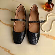 Sapatilha Feminina Bico Quadrado Verniz Croco Preto – Delicada, confortável, toque macio, acabamento impecável