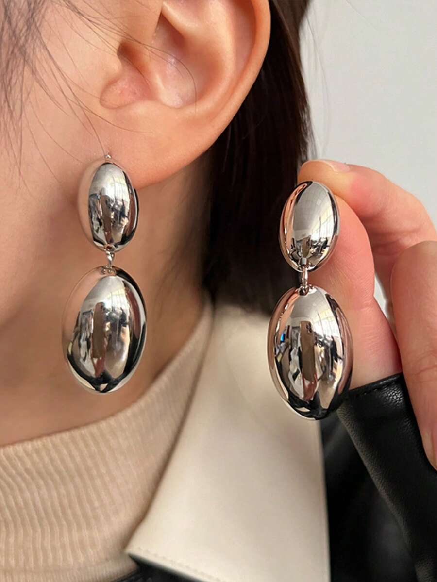 Brincos de Metal Fosco com Oval Duplo - luxo Discreto para Trabalho, Encontro ou Dia a Dia​ - Prata - Visão 1