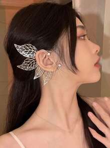 1 Pair Vintage Hollow Leaf Design Personalized Ear Cuff, Lightweight Hollow Wing Ear Clip Without Piercing, Fashionable Elven Ear Clips For Parties