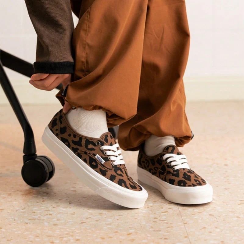 Giày Vans Authentic 44 DX Leopard Print Anaheim Low-Top Casual Canvas, hàng mới về mùa Xuân 2026, VN0A38ENVL0, Unisex - Nhiều màu - Xem 1