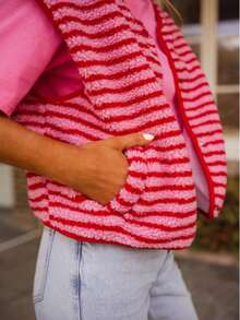 时尚优雅的条纹羊毛背心外套