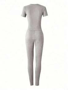 Plus Size Ribbed Bodycon 2-Piece Set For Women - Short Sleeve Slim Top & High Waist Leggings Suits- Casual Lounge Wear Outfit, Athletic/Yoga Suit - 灰色 - 查看 2